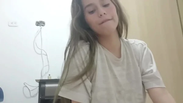 Novinha fudendo gostoso dando o cu em casa