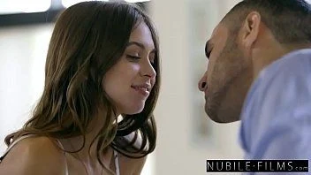 Foder gostoso com o comedor dotado arrombando sua buceta