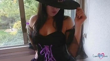 Ninfeta branquinha amadora fantasiada e filmada