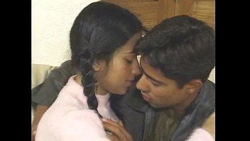 Novinha inocente leva rola pela primeira vez