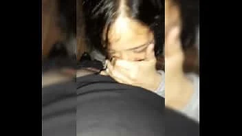 Novinha rebolando gostoso no pau do tarado